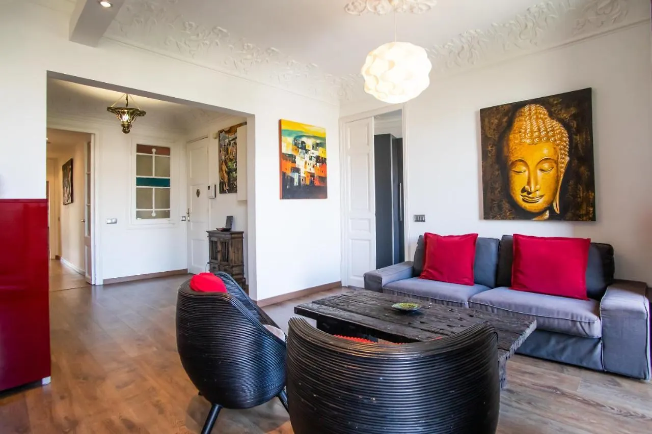 41Ari1045- Fantastic And Super Spacious 3Bed Apartment In The Center Barcelona