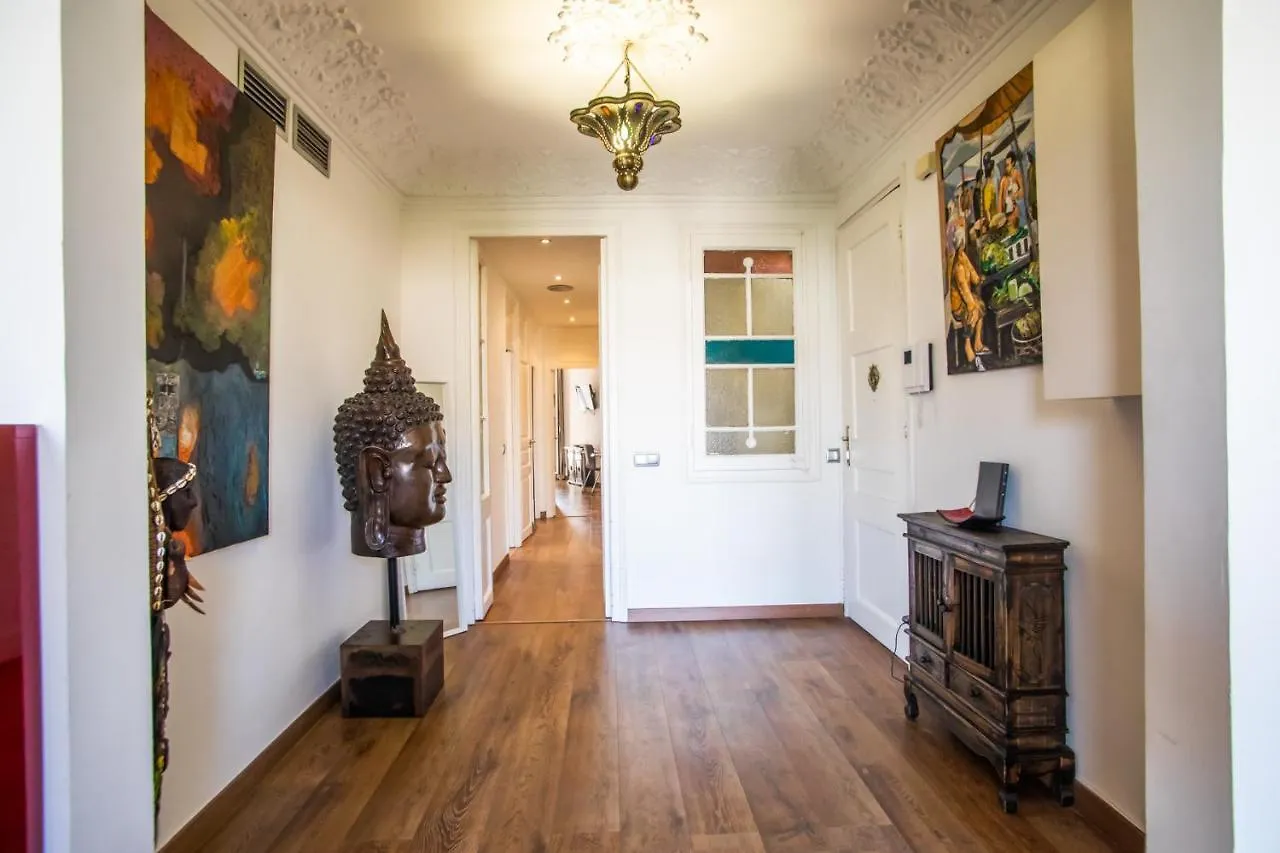 41Ari1045- Fantastic And Super Spacious 3Bed Apartment In The Center Barcelone