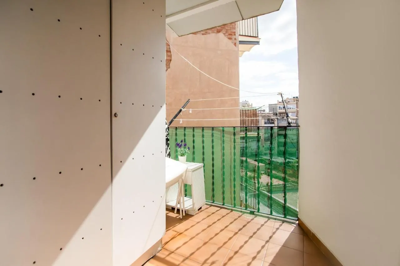 41Ari1045- Fantastic And Super Spacious 3Bed Apartment In The Center Barcelona