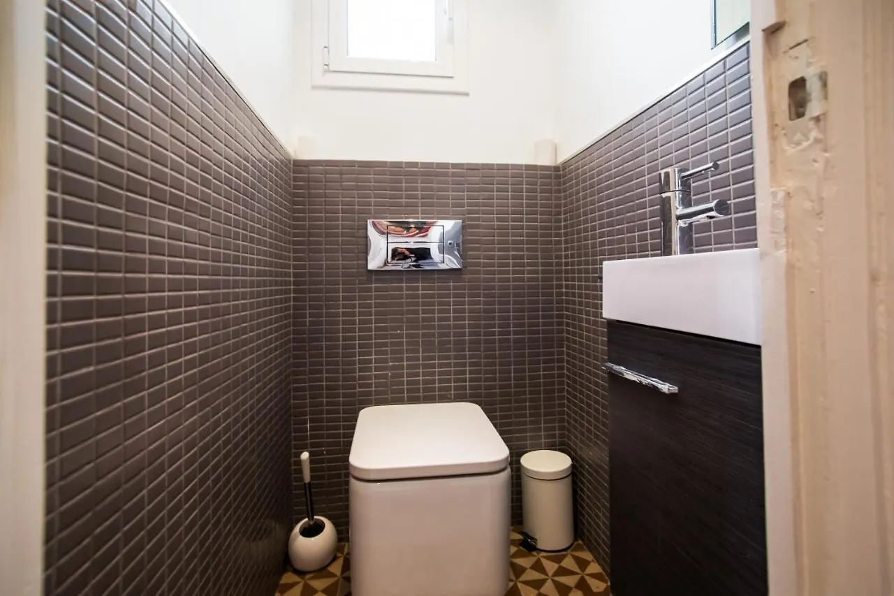 41Ari1045- Fantastic And Super Spacious 3Bed Apartment In The Center Barcelona