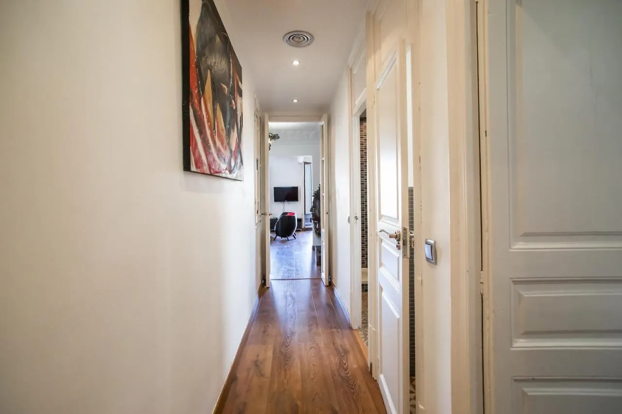 41Ari1045- Fantastic And Super Spacious 3Bed Apartment In The Center Barcelona Espanha