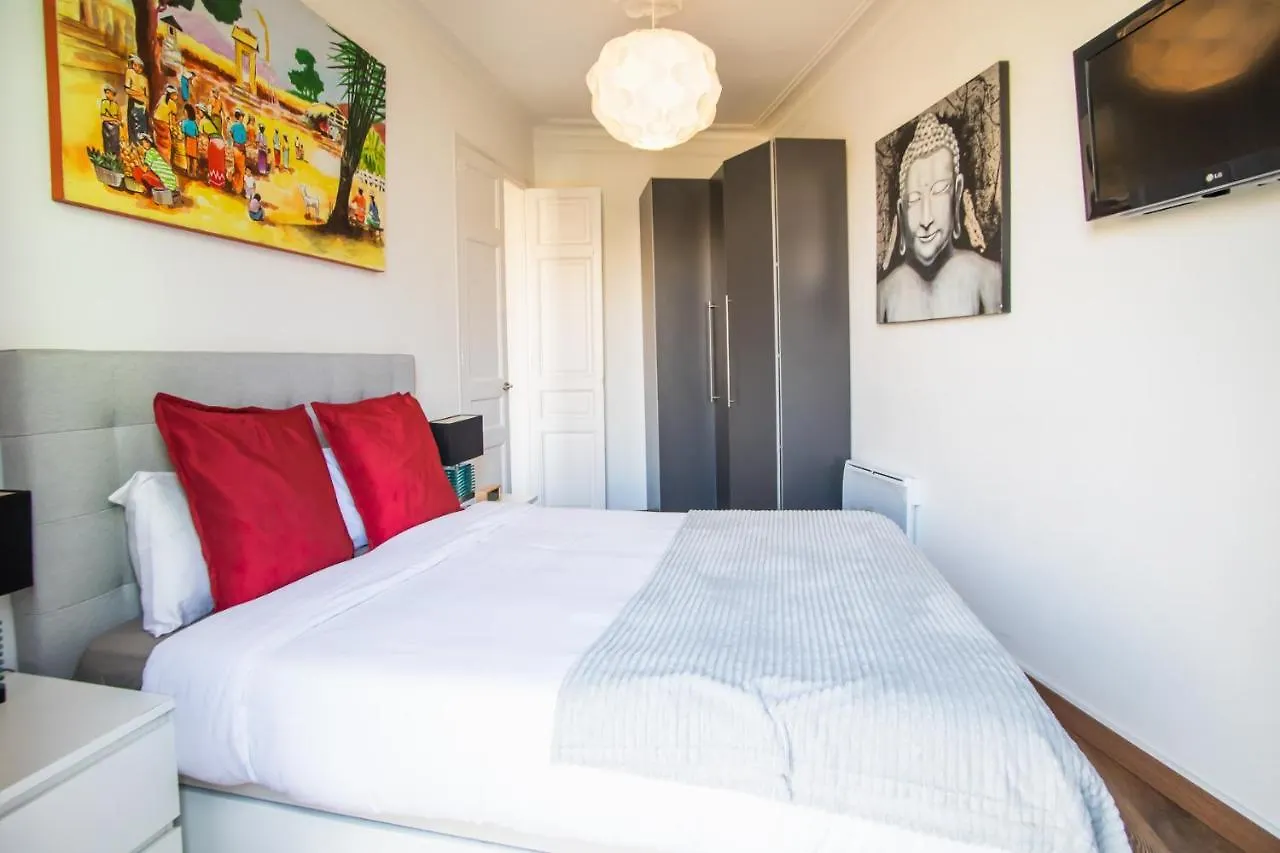 41Ari1045- Fantastic And Super Spacious 3Bed Apartment In The Center Барселона 0*,
